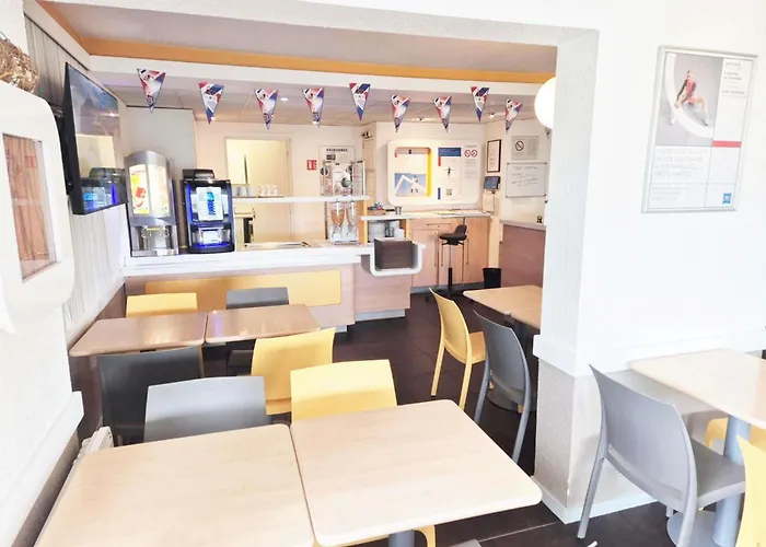 Отель Ibis Budget Sud