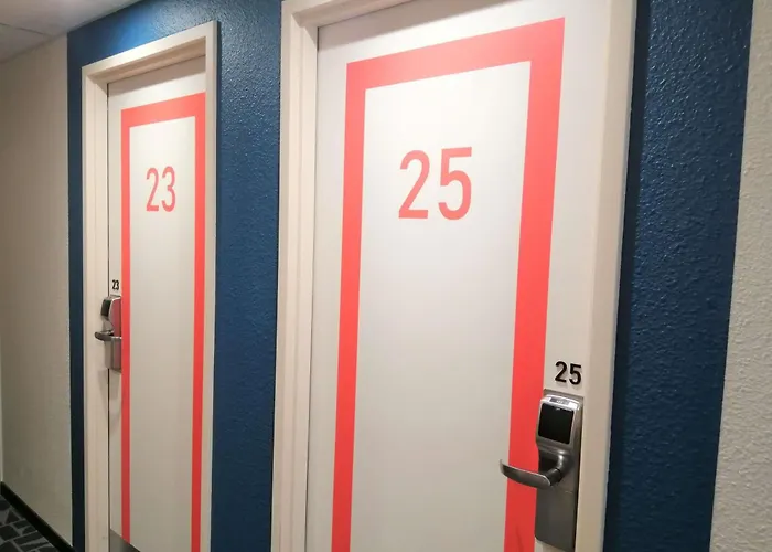 Отель Ibis Budget Sud Пуатье